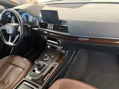 2020 Audi Q5 quattro Premium 45 T   - Photo 12 - Santa Cruz, CA 95062