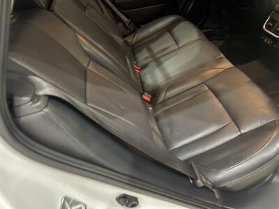 2022 Subaru Outback Limited - Photo 2 - Santa Cruz, CA 95062