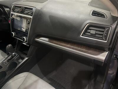 2018 Subaru Outback 2.5i Limited   - Photo 16 - Santa Cruz, CA 95062