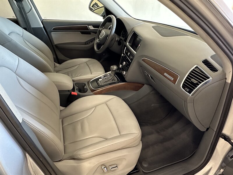 2014 Audi Q5 2.0T quattro Premium Plus photo