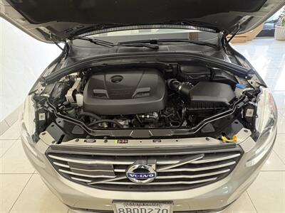 2016 Volvo XC60 T5 Drive-E Platinum   - Photo 11 - Santa Cruz, CA 95062