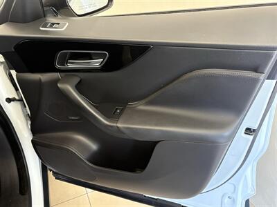 2019 Jaguar F-PACE 25t Premium   - Photo 22 - Santa Cruz, CA 95062