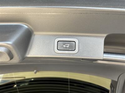 2019 Jaguar F-PACE 25t Premium   - Photo 16 - Santa Cruz, CA 95062