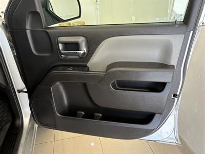 2019 Chevrolet Silverado 1500 LD Double Custom   - Photo 24 - Santa Cruz, CA 95062