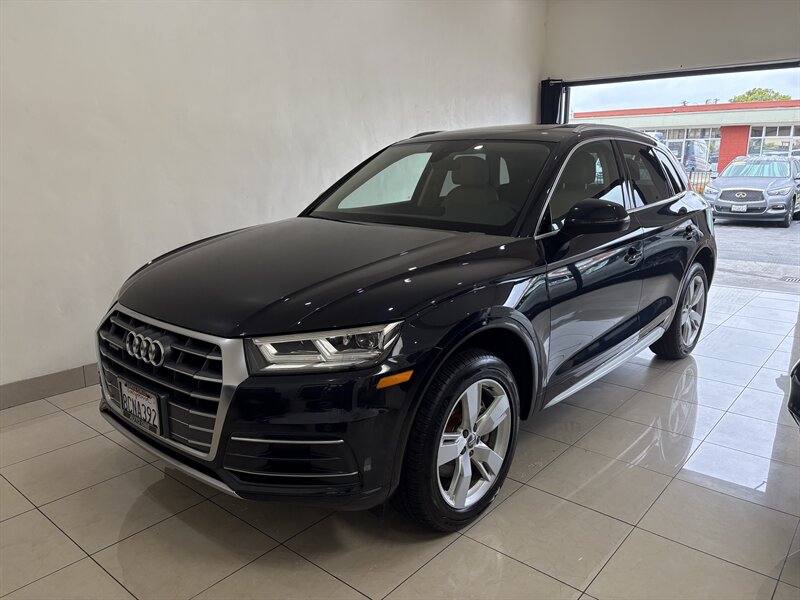 2018 Audi Q5 2.0T quattro Premium Plus  
