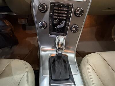 2013 Volvo XC60 3.2 Premier   - Photo 8 - Santa Cruz, CA 95062