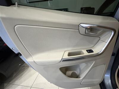 2013 Volvo XC60 3.2 Premier   - Photo 18 - Santa Cruz, CA 95062