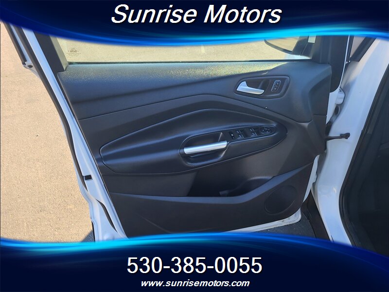 2019 Ford Escape SE - Photo 10 - Yuba City, CA 95991