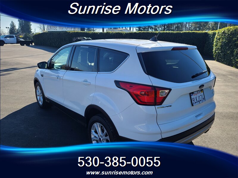 2019 Ford Escape SE - Photo 7 - Yuba City, CA 95991