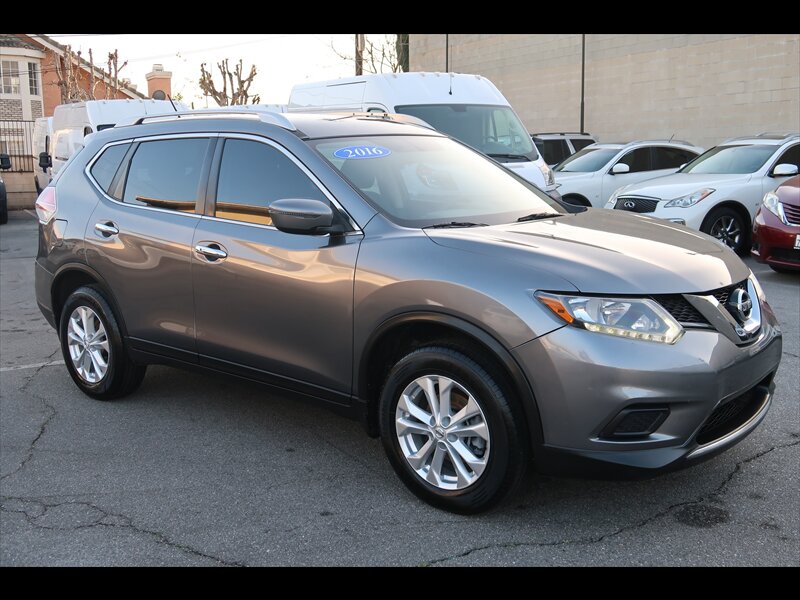 2016 Nissan Rogue SV