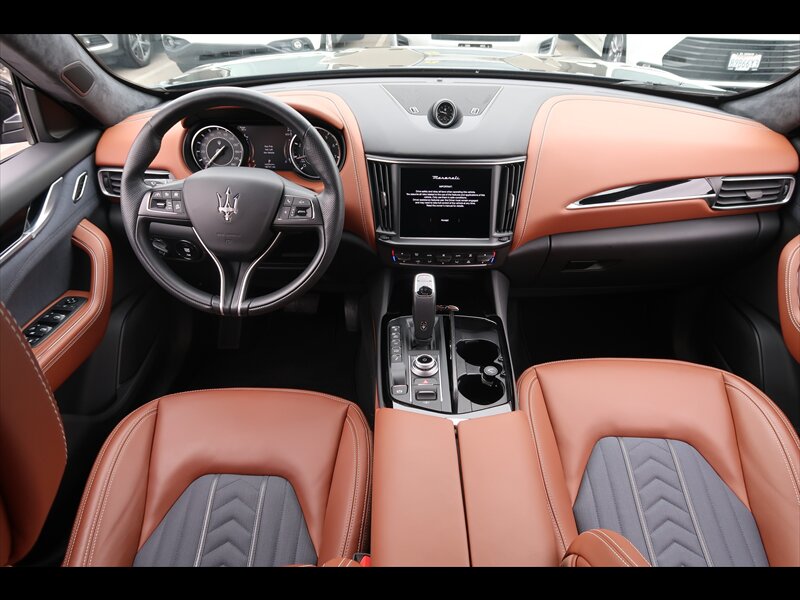 2022 Maserati Levante GT  