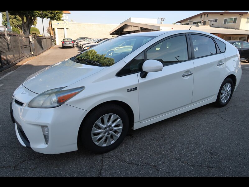 2012 Toyota Prius Plug-in Hybrid  