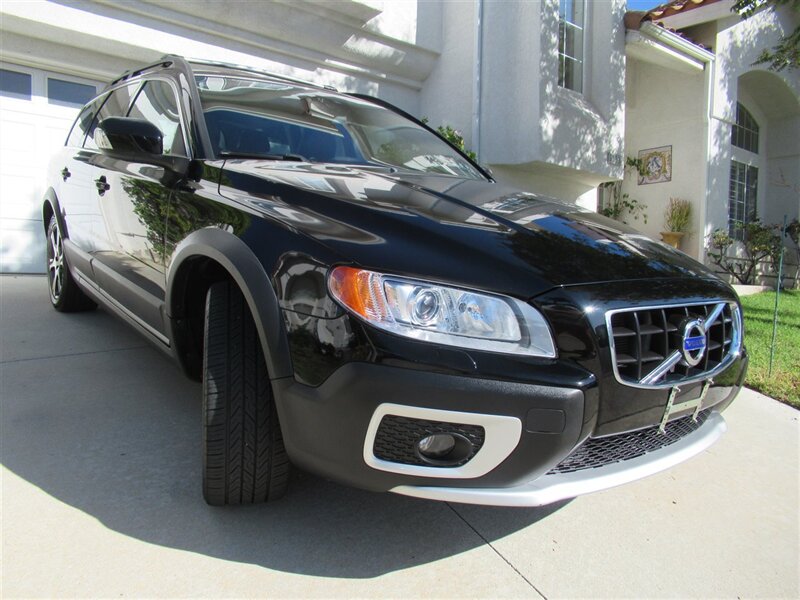 2012 Volvo XC70 T6   - Photo 4 - Sherman Oaks, CA 91423