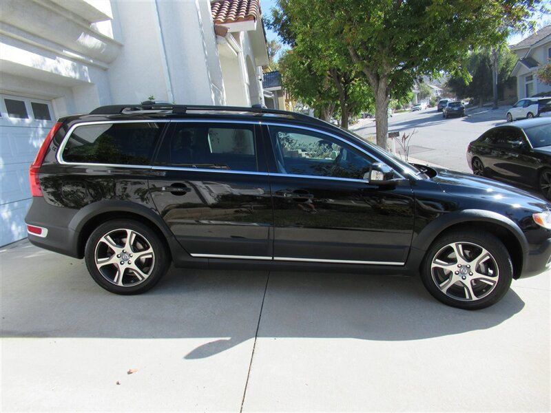 2012 Volvo XC70 T6   - Photo 6 - Sherman Oaks, CA 91423