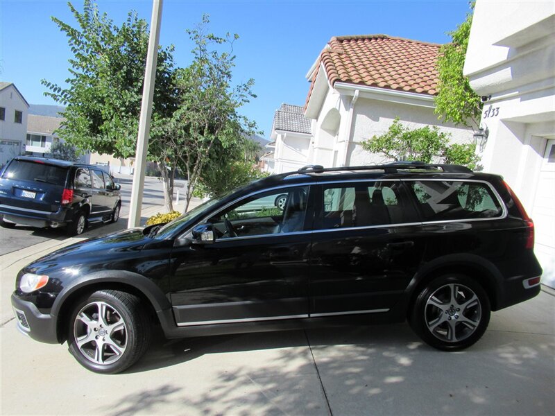 2012 Volvo XC70 T6   - Photo 8 - Sherman Oaks, CA 91423