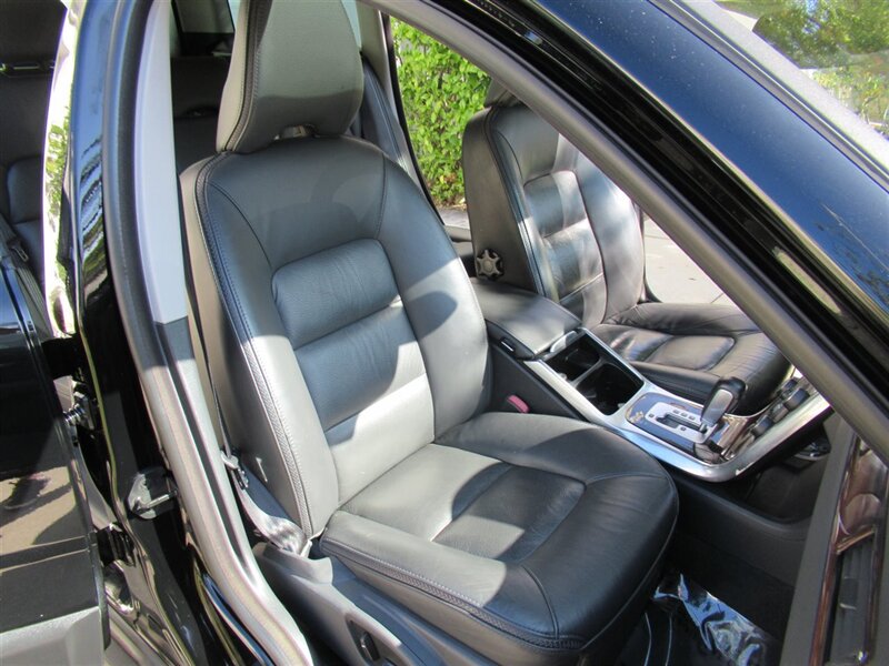 2012 Volvo XC70 T6   - Photo 32 - Sherman Oaks, CA 91423