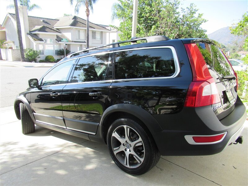 2012 Volvo XC70 T6   - Photo 9 - Sherman Oaks, CA 91423