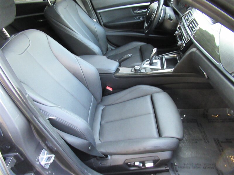 2018 BMW 3 Series 330e iPerformance   - Photo 35 - Sherman Oaks, CA 91423