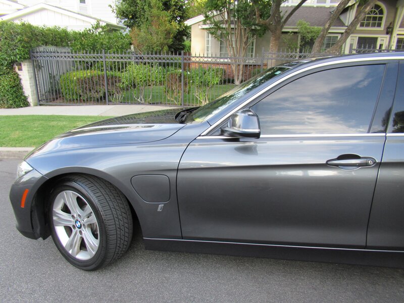 2018 BMW 3 Series 330e iPerformance   - Photo 40 - Sherman Oaks, CA 91423