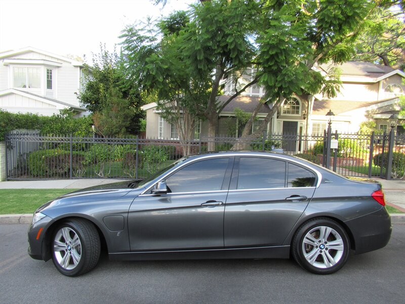 2018 BMW 3 Series 330e iPerformance   - Photo 4 - Sherman Oaks, CA 91423