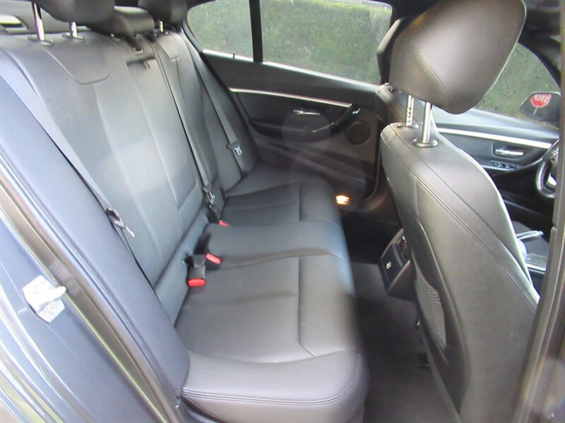 2018 BMW 3 Series 330e iPerformance   - Photo 34 - Sherman Oaks, CA 91423