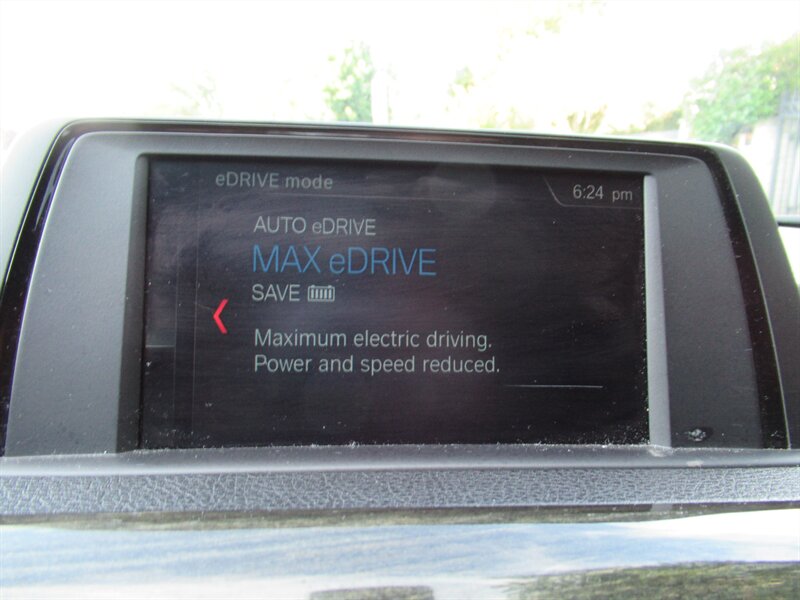 2018 BMW 3 Series 330e iPerformance   - Photo 27 - Sherman Oaks, CA 91423