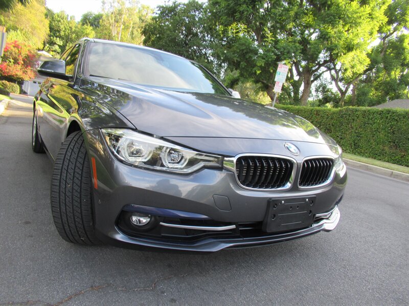 2018 BMW 3 Series 330e iPerformance   - Photo 11 - Sherman Oaks, CA 91423