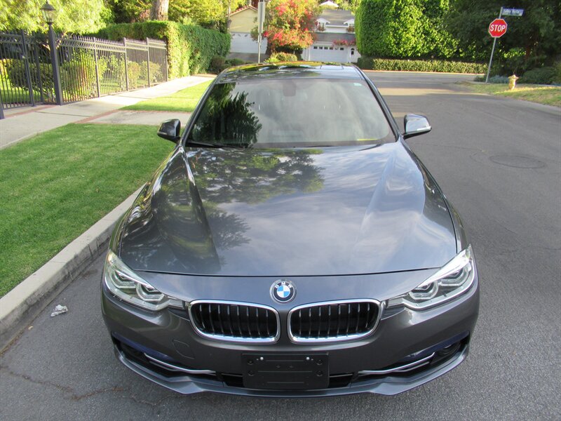 2018 BMW 3 Series 330e iPerformance   - Photo 10 - Sherman Oaks, CA 91423