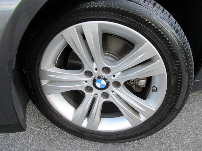 2018 BMW 3 Series 330e iPerformance   - Photo 13 - Sherman Oaks, CA 91423