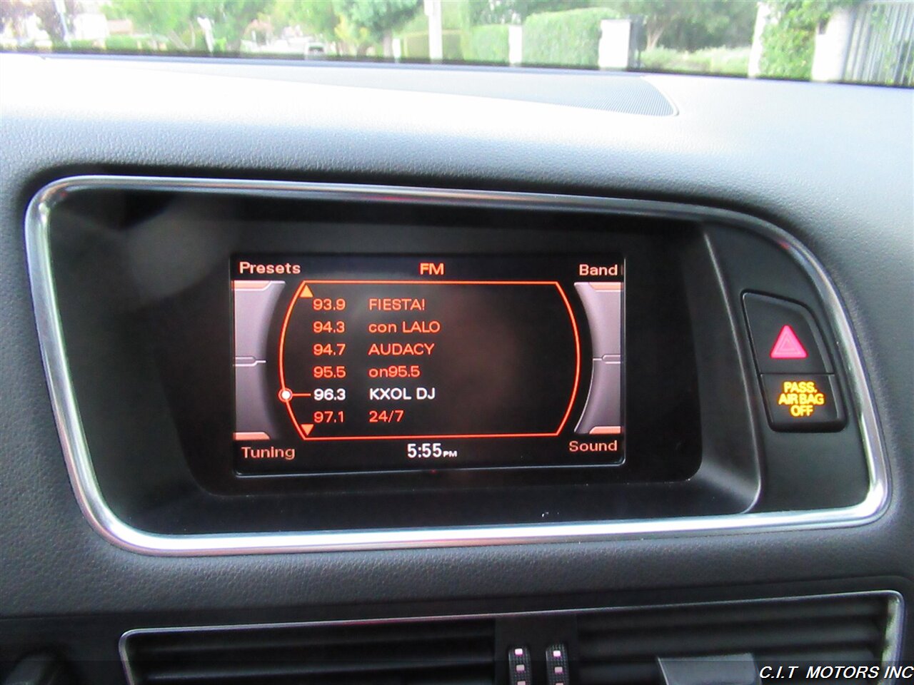 2010 Audi Q5 3.2 quattro Premium   - Photo 19 - Sherman Oaks, CA 91423
