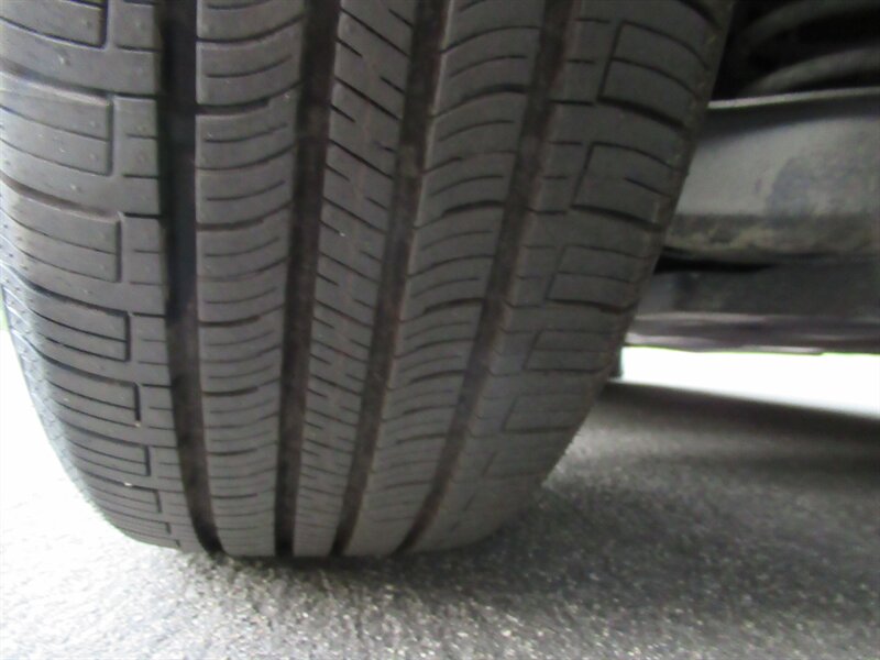 2019 Toyota Camry LE   - Photo 15 - Sherman Oaks, CA 91423