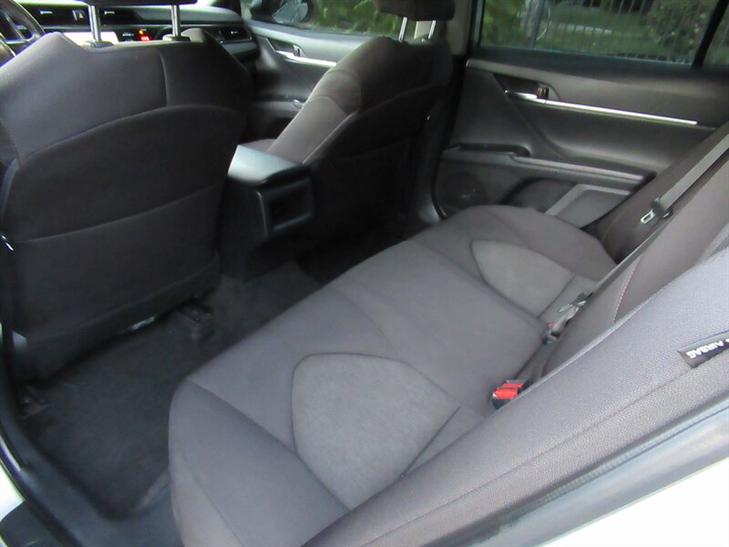 2019 Toyota Camry LE   - Photo 28 - Sherman Oaks, CA 91423