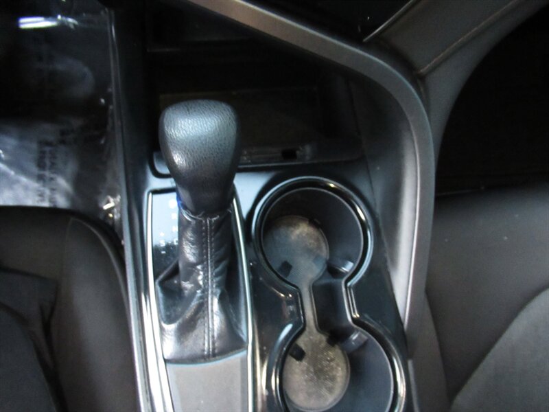 2019 Toyota Camry LE   - Photo 22 - Sherman Oaks, CA 91423