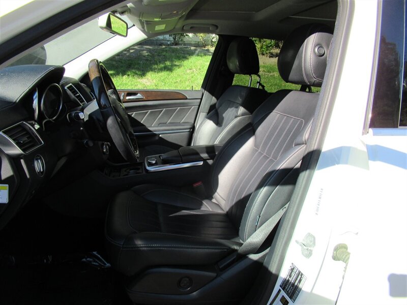 2014 Mercedes-Benz GL 450 4MATIC   - Photo 15 - Sherman Oaks, CA 91423