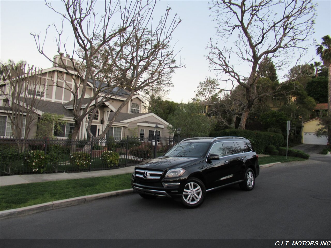 2014 Mercedes-Benz GL 450 4MATIC   - Photo 3 - Sherman Oaks, CA 91423