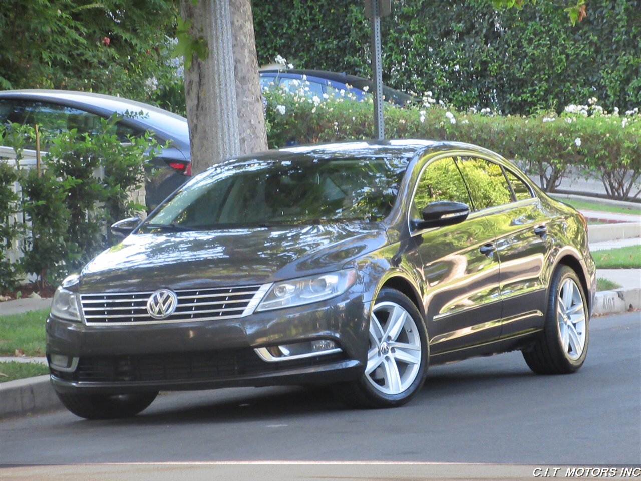 2013 Volkswagen CC Sport PZEV   - Photo 5 - Sherman Oaks, CA 91423