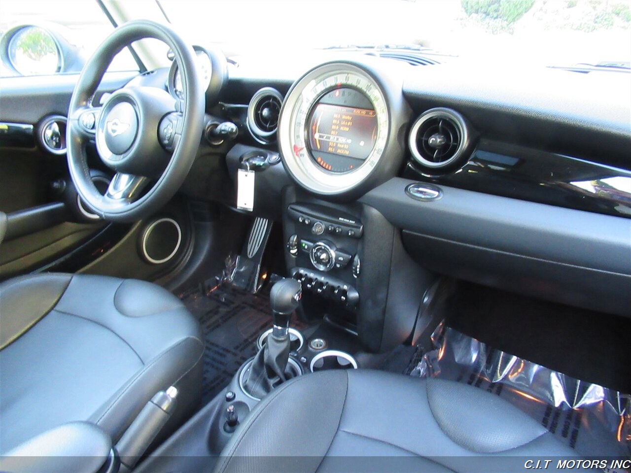 2012 MINI Cooper S   - Photo 28 - Sherman Oaks, CA 91423