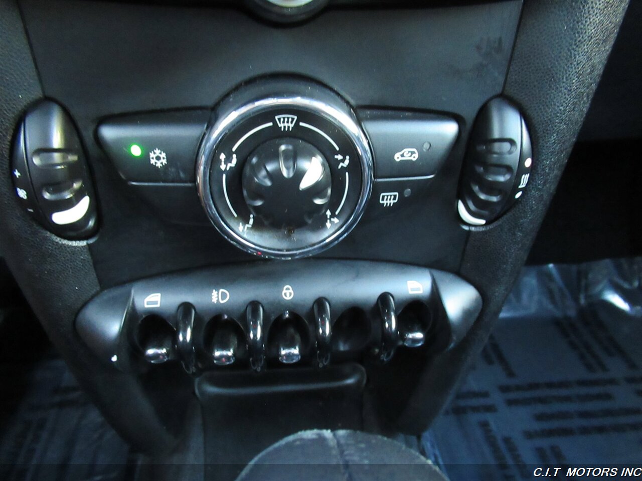 2012 MINI Cooper S   - Photo 19 - Sherman Oaks, CA 91423