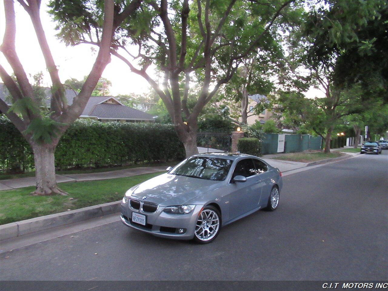 2007 BMW 328i   - Photo 2 - Sherman Oaks, CA 91423