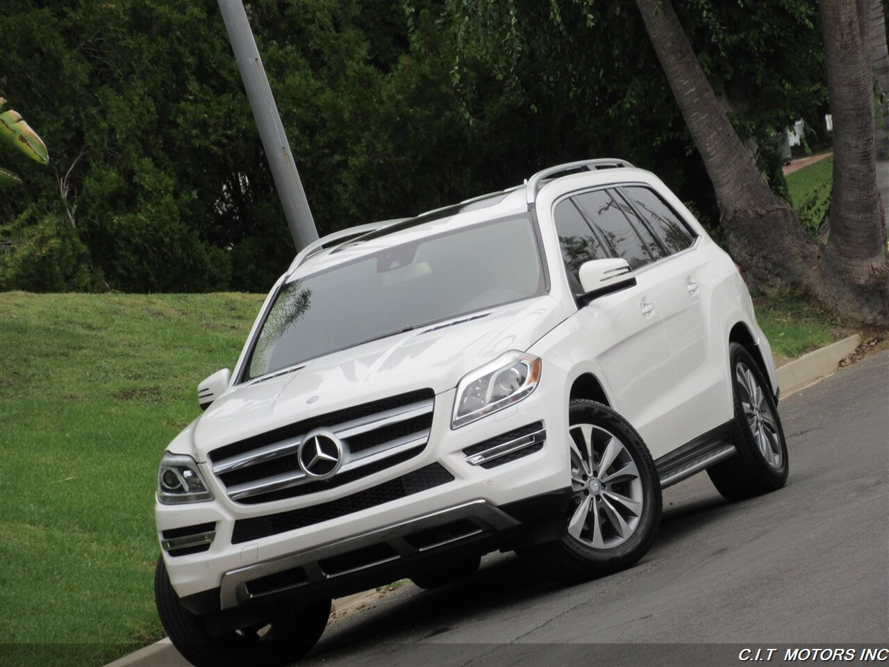 2015 Mercedes-Benz GL 450 4MATIC   - Photo 1 - Sherman Oaks, CA 91423
