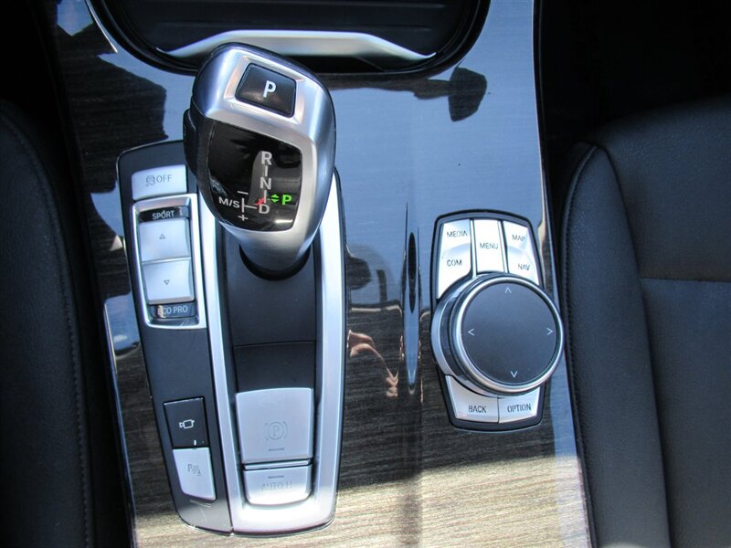 2017 BMW X3 sDrive28i   - Photo 27 - Sherman Oaks, CA 91423