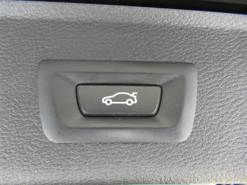 2017 BMW X3 sDrive28i   - Photo 32 - Sherman Oaks, CA 91423