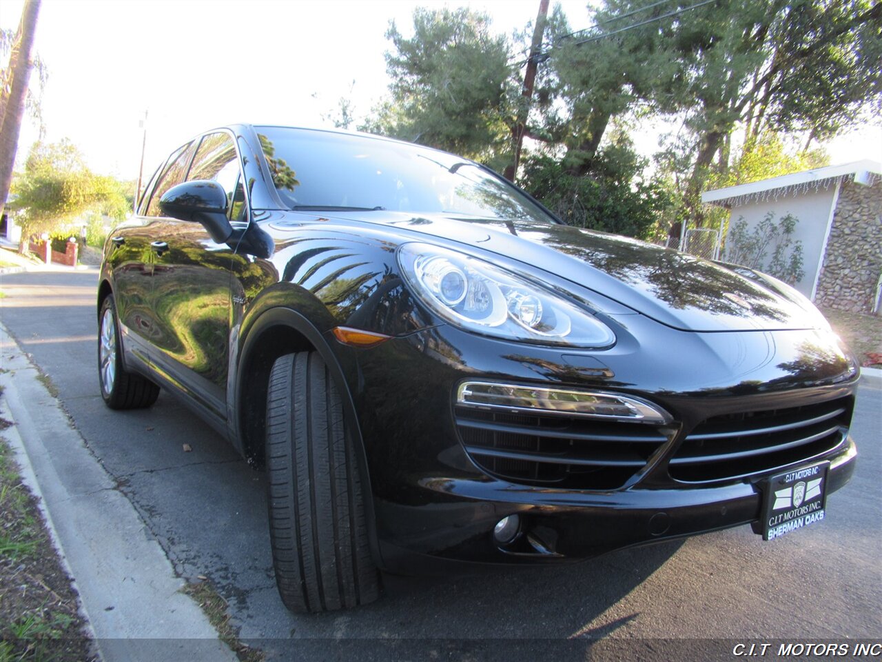 2014 Porsche Cayenne S Hybrid   - Photo 47 - Sherman Oaks, CA 91423