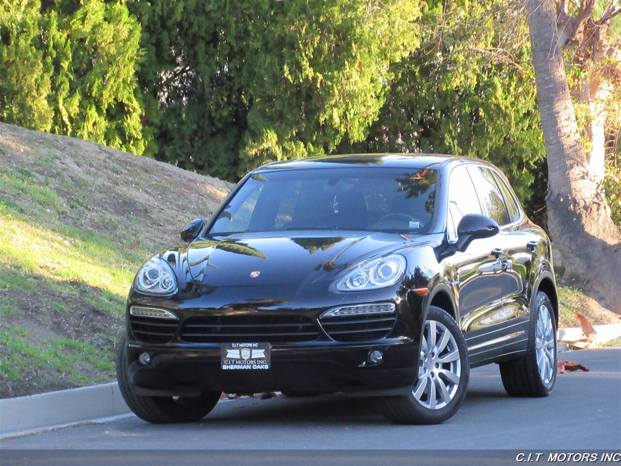 2014 Porsche Cayenne S Hybrid   - Photo 5 - Sherman Oaks, CA 91423