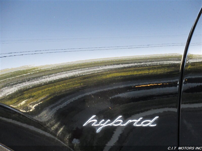 2014 Porsche Cayenne S Hybrid photo