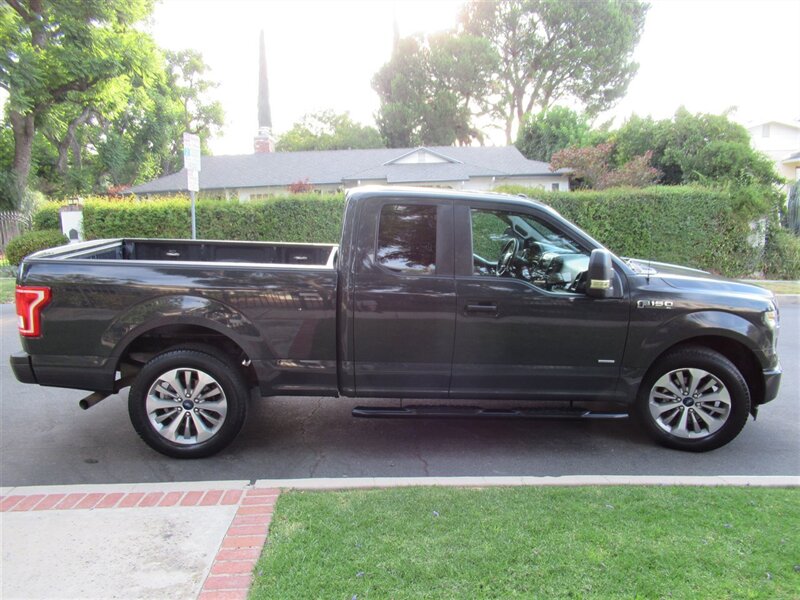 2017 Ford F-150 XL   - Photo 8 - Sherman Oaks, CA 91423