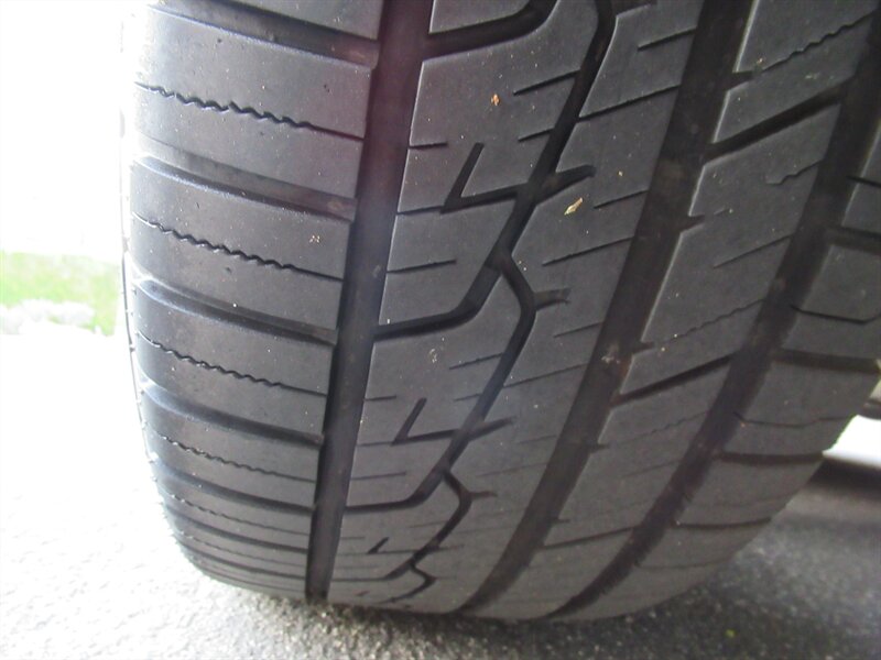 2022 Ford Mustang EcoBoost Premium   - Photo 12 - Sherman Oaks, CA 91423