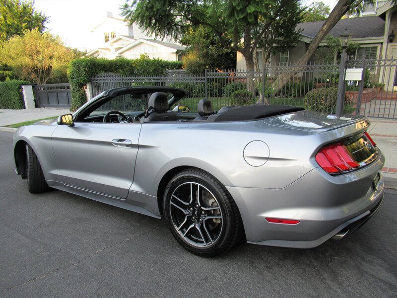 2022 Ford Mustang EcoBoost Premium   - Photo 6 - Sherman Oaks, CA 91423