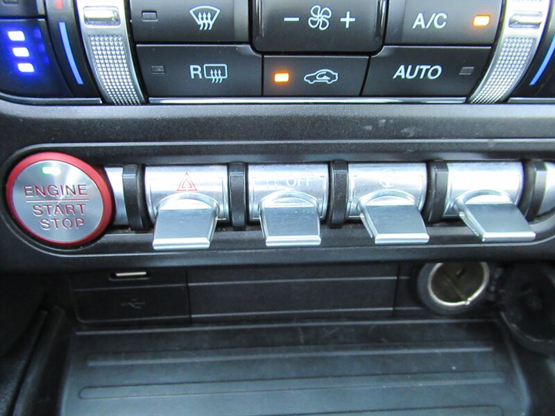 2022 Ford Mustang EcoBoost Premium   - Photo 19 - Sherman Oaks, CA 91423