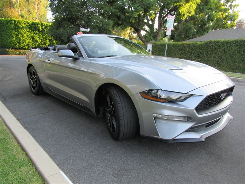 2022 Ford Mustang EcoBoost Premium   - Photo 10 - Sherman Oaks, CA 91423